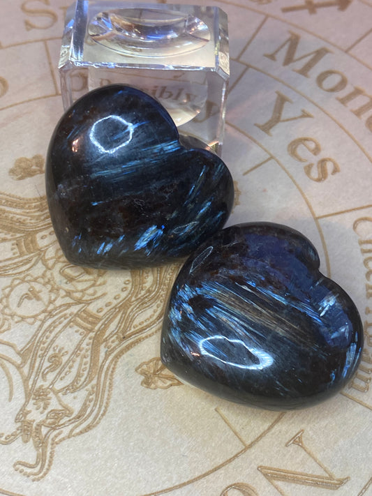 Arfvedsonite/ Fireworks Stone Heart